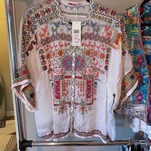 Xylia Embroidered Geometric Motif Split Round Neck Kimono Elbow Sleeve Button